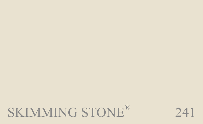 Couleur 241 Skimming Stone : Blanc cass trs polyvalent, sans la nuance verte ou jaune.  Skimming  se rfre  lusage quon en faisait  lorigine comme couleur blanc crm ( skim  en anglais) ou lait de chaux, au XIXe sicle. Aujourdhui, tout aussi utile comme blanc passe-partout.